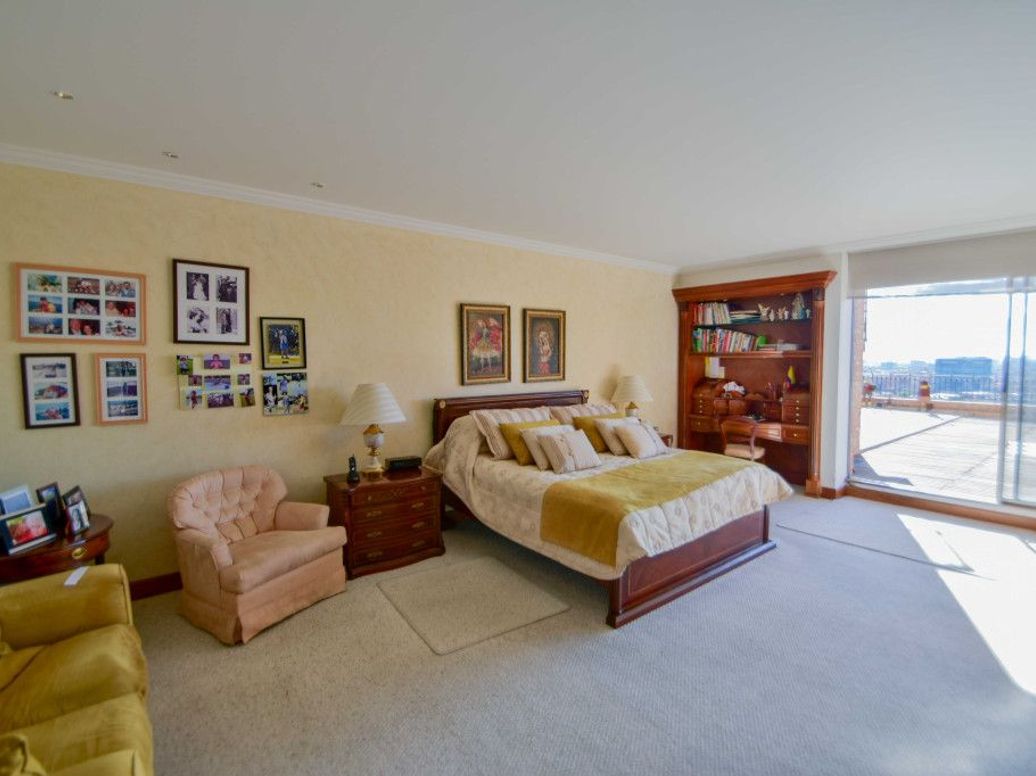 Apartamento de 4 alcobas en venta en Cerros De Santa Barbara, Bogotá, 357 m² · foto 19 de 20
