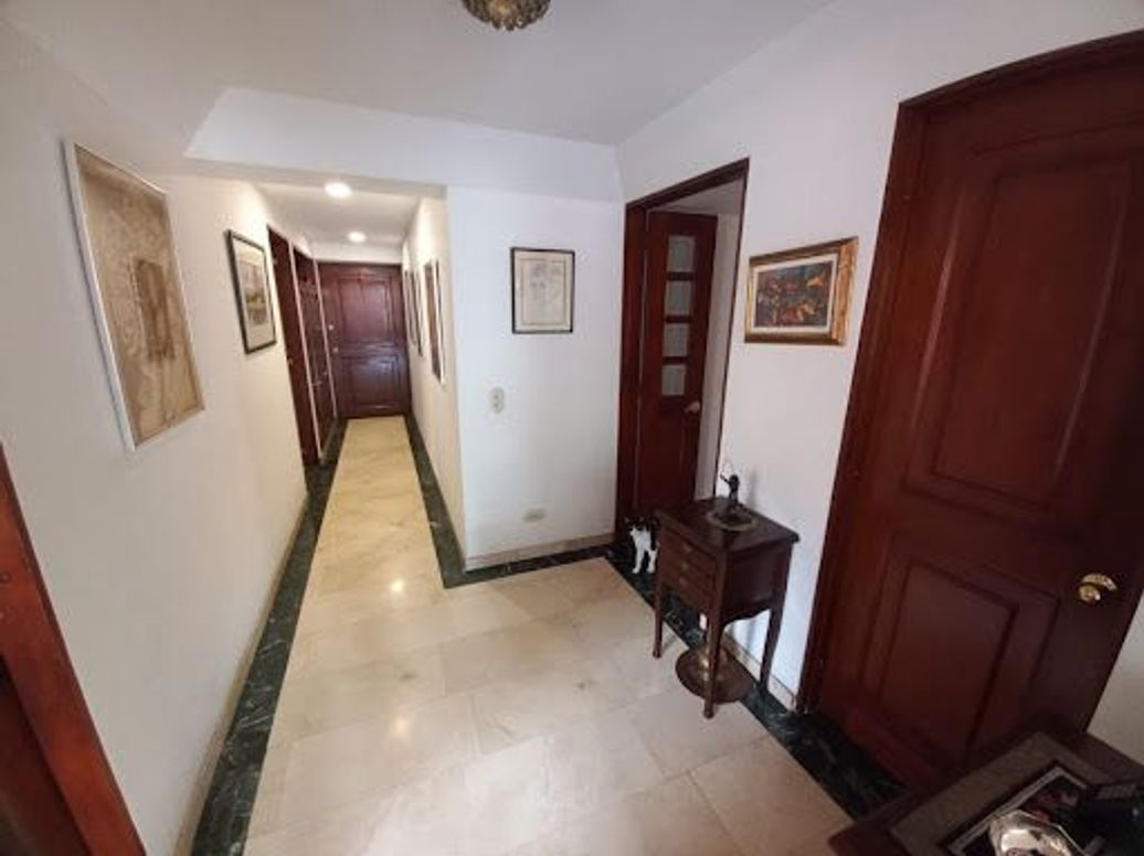 Apartamento de 4 alcobas en venta en Chico Norte Iii, Bogotá, 171 m² · foto 5 de 20