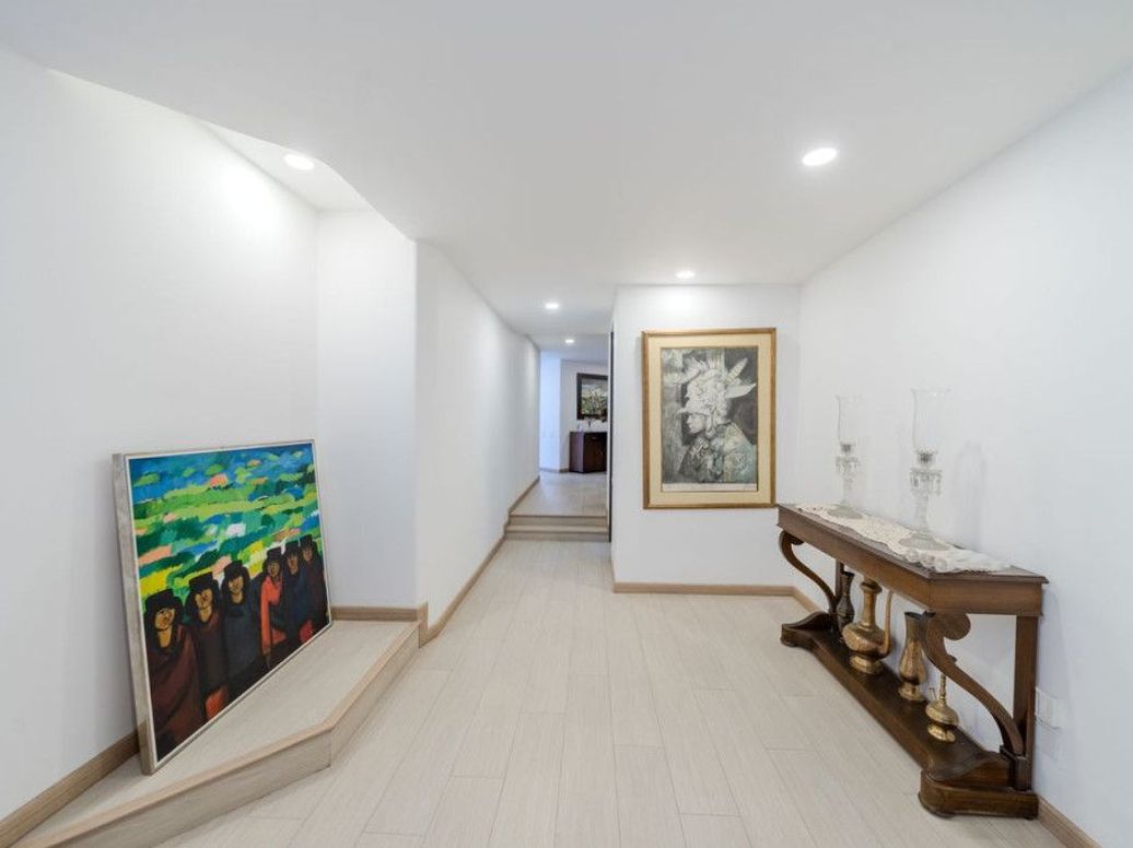 Apartamento de 4 alcobas en venta en Santa Barbara Central, Bogotá, 257 m² · foto 11 de 20