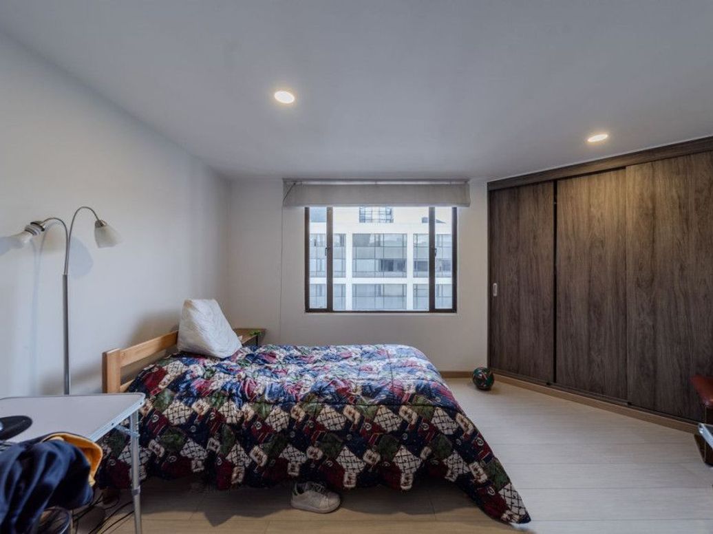 Apartamento de 4 alcobas en venta en Santa Barbara Central, Bogotá, 257 m² · foto 17 de 20
