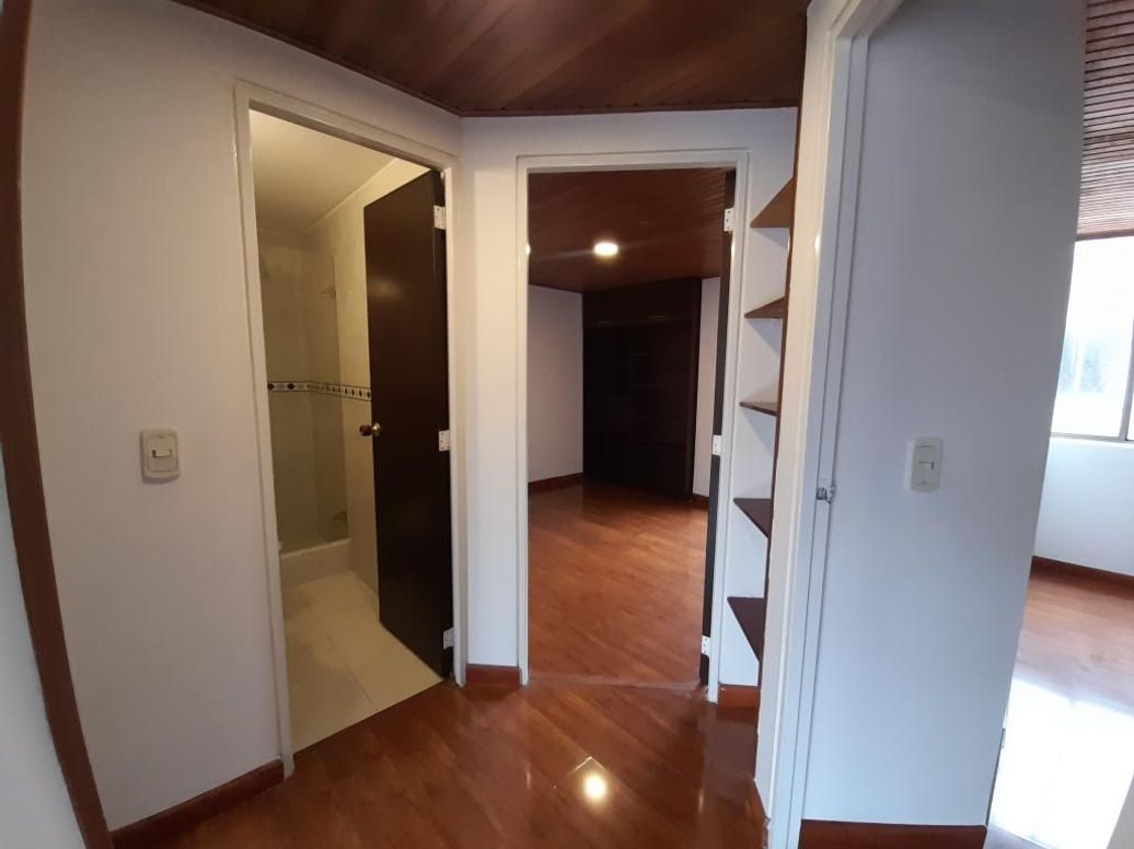 Apartamento de 3 alcobas en venta en Mirandela, Bogotá, 80 m² · foto 11 de 20