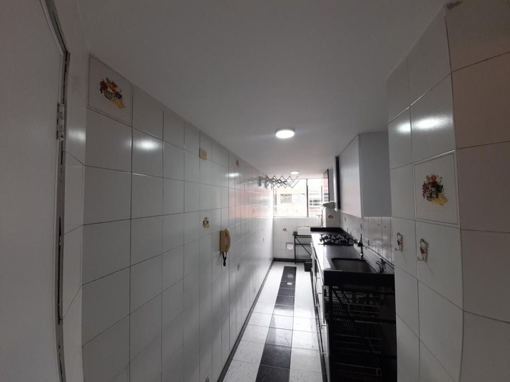 Apartamento de 3 alcobas en venta en Mirandela, Bogotá, 80 m² · foto 5 de 20