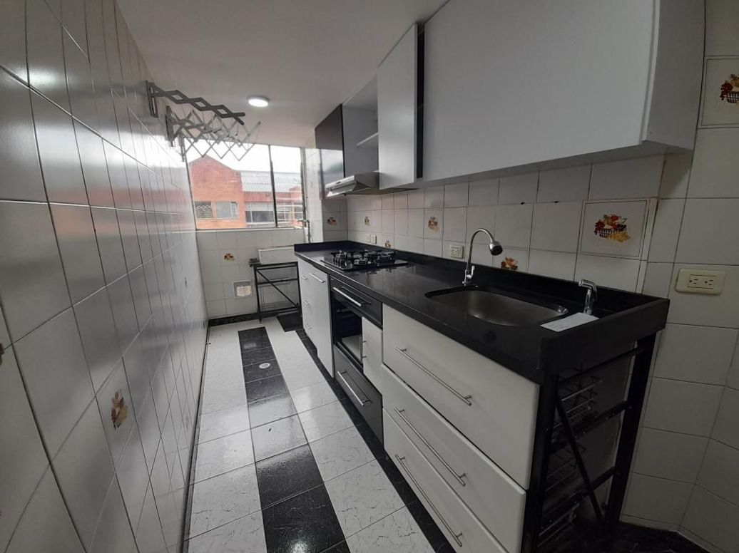 Apartamento de 3 alcobas en venta en Mirandela, Bogotá, 80 m² · foto 6 de 20