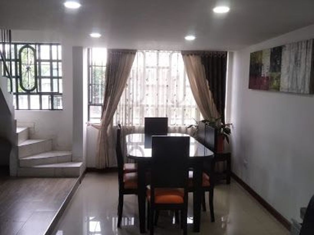 Casa de 7 alcobas en venta en Venecia, Bogotá, 99 m² · foto 2 de 20
