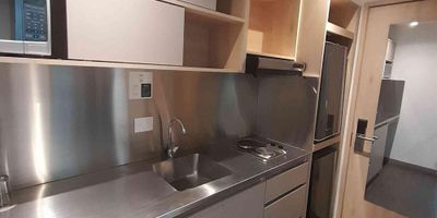 [VEN] ID HOUM: 151433

En Houm te ayudamos de forma fácil y segura. Los beneficios de comprar con nosotros:
    • Te ayudamos a conseguir financiamiento a través de una asesoría personalizada
    • Mediación y seguimiento de todo el proceso
    • Ponemos a tu disposición profesionales en notariado, registro y asesoría jurídica
¡Solo te preocupas de las firmas!

Departamento en venta, ubicado en el barrio delicias, con una superficie construida de 21.00 m² y superficie total de 21.00 m². 

Sus principales características son:

    • 2 dormitorios
    • 1 baño
    • No Admite mascotas
    • Año de construcción: 2021
            
Además, el inmueble cuenta con las siguientes amenidades:

    • Ascensor
    • Alberca
    • Gimnasio

Si compras con nosotros, te brindamos asesoría personalizada durante todo el proceso.
Más que una inmobiliaria, somos Houm.
*Aplican T&C