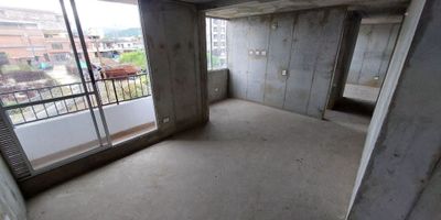 VENDO APARTAMENTO EN RESERVA DE OPORTO . Con 2 habitaciones y 2 baños, este espacio de 55 metros cuadrados ofrece un ambiente acogedor y funcional para tu día a día. Además, cuenta con 1 parqueadero para tu conveniencia. Disfruta de la tranquilidad y seguridad que brinda este inmueble, ideal para quienes buscan un hogar moderno y bien ubicado. ¡No pierdas la oportunidad de vivir en este encantador lugar! Contáctame para más información: ANDRES CARDOZA, Número 3104768772.