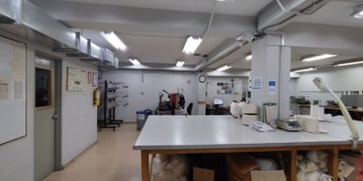 Excelente bodega para arriendo en inmejorable ubicacion del municipio de Bello, en el sector de Fabricato lo que le brinda una posicion privilegiada para su negocio. con un area de 188m  Disfrute de la tranquilidad de esta inmejorable zona del norte del area metropolitana. Cualquier negocio que requiera un espacio amplio, seguro y bien ubicado. Canon de arrendamiento mas IVA. Contactenos hoy mismo para programar una visita y conocer mas sobre esta bodega excepcional.