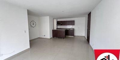 Apartamento en arriendo en Sabaneta, barrio Santa Ana, Antioquia. Este apartamento de 75 m², ubicado en el piso 20, ofrece 3 habitaciones y 2 baños completos. Cuenta con un parqueadero para su comodidad. El edificio dispone de vigilancia, aportando un entorno seguro. Su buena ubicación en Sabaneta facilita el acceso a servicios. El canon de arriendo es de $2,700,000. Si desea conocer más detalles o coordinar una visita, puede usar las opciones de whatsapp, quiero que me contacten o ver teléfonos.