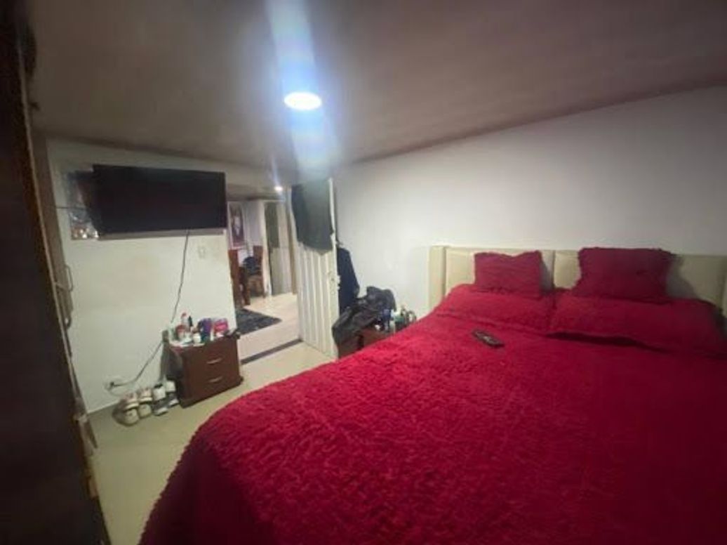 Casa de 7 alcobas en venta en Patio Bonito 1, Bogotá, 210 m² · foto 17 de 20