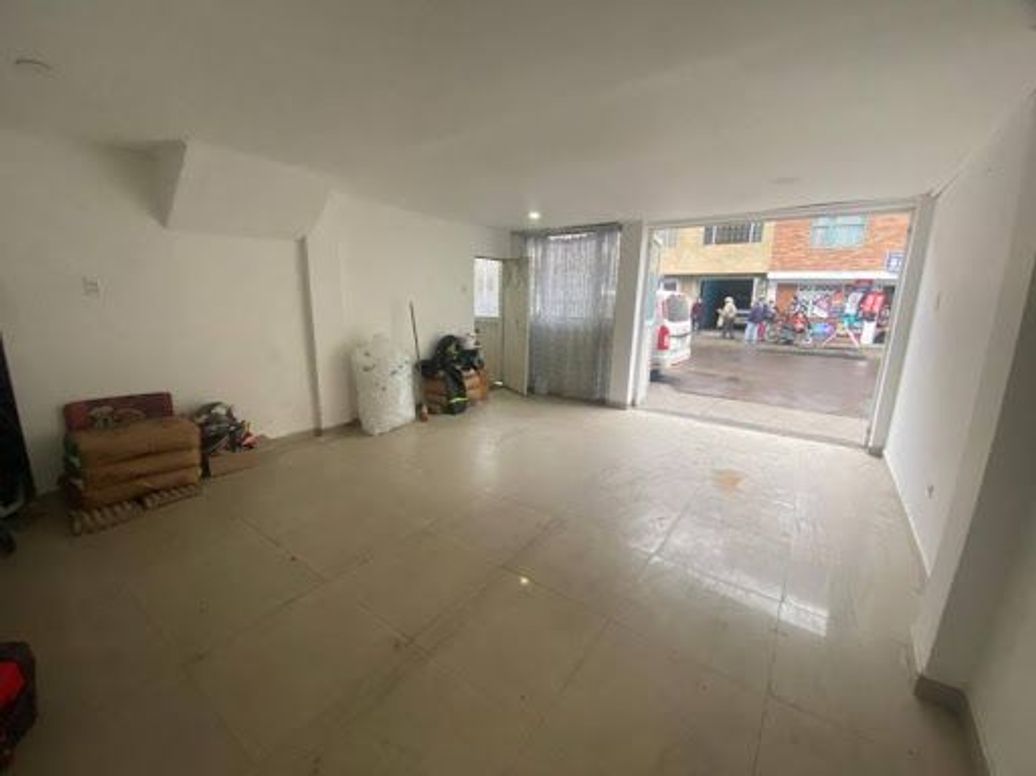 Casa de 7 alcobas en venta en Patio Bonito 1, Bogotá, 210 m² · foto 4 de 20