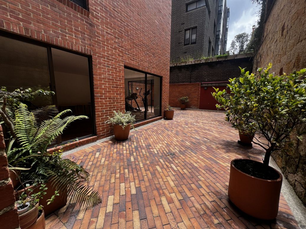 Apartamento en venta en Los Rosales, Bogotá · foto 11 de 11