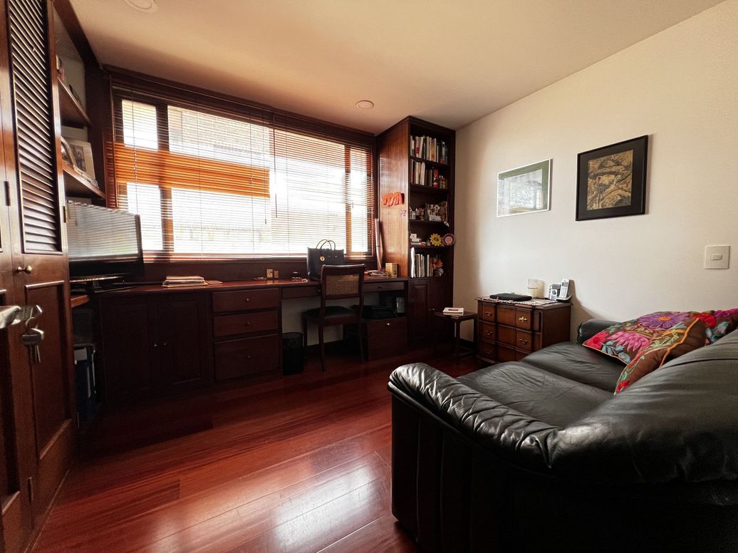 Apartamento en venta en Los Rosales, Bogotá · foto 4 de 11