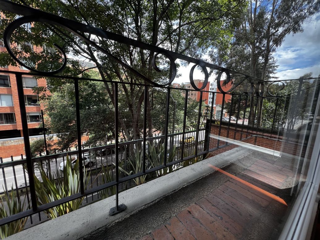 Apartamento en venta en Los Rosales, Bogotá · foto 10 de 11