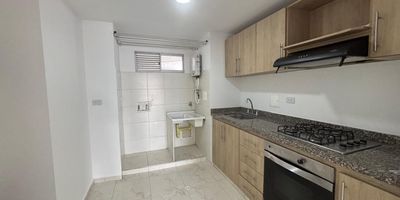 Apartamento en venta en Bucaramanga, ubicado en el barrio La Concordia. Este inmueble de 58 m² ofrece 2 habitaciones y 2 baños, brindando un espacio funcional. Cuenta con 1 parqueadero y una antigüedad de 6 años. Se sitúa en un sector de estrato 4 en Santander, con fácil acceso a servicios. El precio de venta es $220.000.000. Si este apartamento en La Concordia se ajusta a lo que busca, lo invitamos a contactarnos por WhatsApp, ver teléfonos o solicitar más detalles.