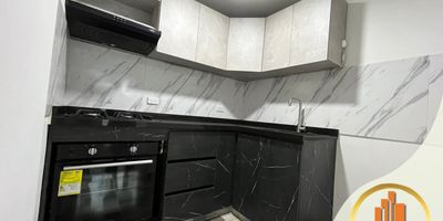 Apartamento en Venta en el conjunto residencial Carmín, sector de Picaleña


Características del Apartamento
Área  45m2
Piso 1

Distribución
 2 habitaciones sin closet  Encortinadas
 1 baño
 Sala comedor encortinada
 Cocina Integral
 Zona de lavado

Zonas Comunes
 parqueaderos comunales
 Piscina
 Amplias zonas verdes
 Parque infantil
 Gimnasio Biosaludable