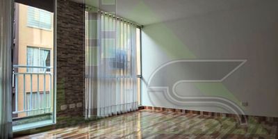 SE ARRIENDA APARTAMENTO CONJUNTO LOS CEDROS
ZIPAQUIRÁ

CARACTERÍSTICAS
Alcobas 3, 2 con Closet
Cocina semi integral 
Zona de lavandería  
Sala Comedor 
Baños 2
Tercer piso 

INMOBILIARIA SARMIENTO Y ASOCIADOS AYV