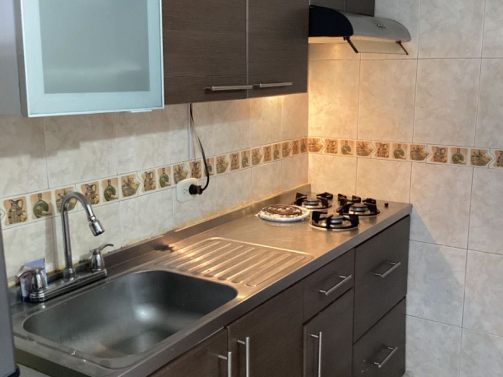 Casa de 5 alcobas en venta en Gilmar, Bogotá, 217 m² · foto 12 de 20