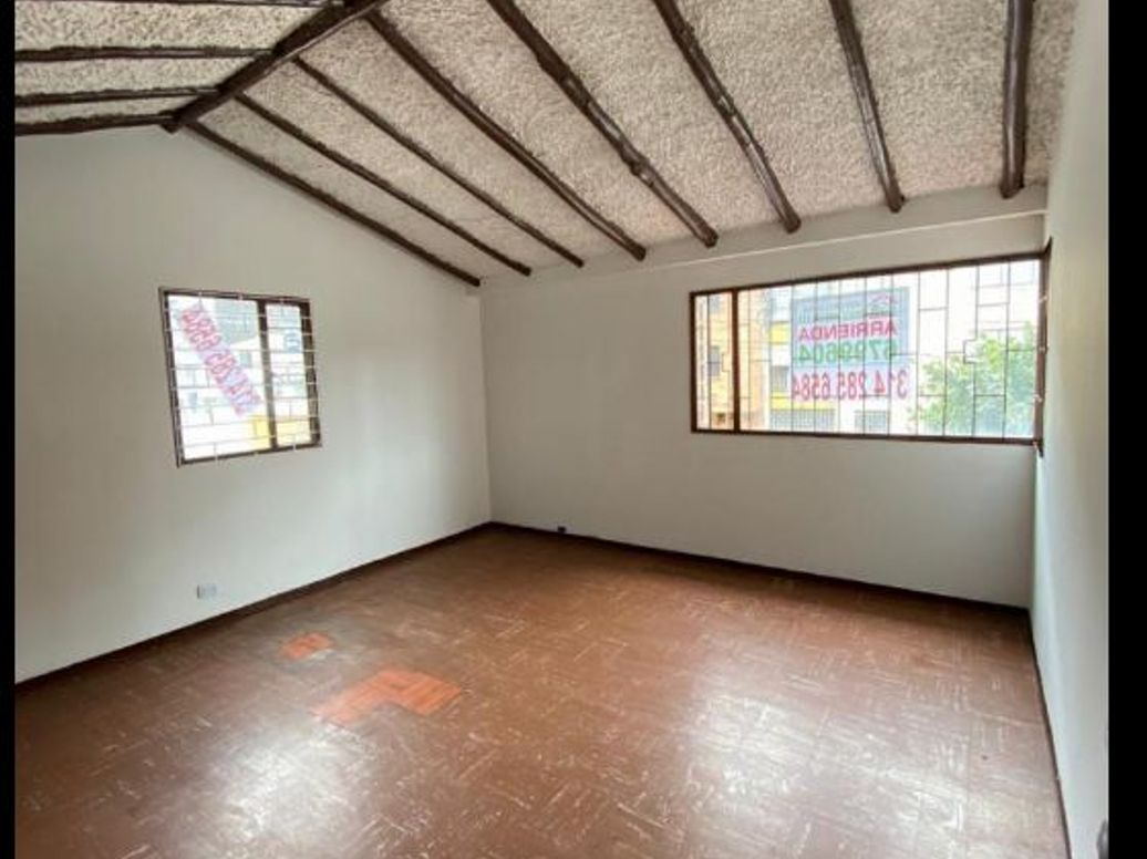 Casa de 5 alcobas en venta en Estrella Del Norte, Bogotá, 242 m² · foto 9 de 20