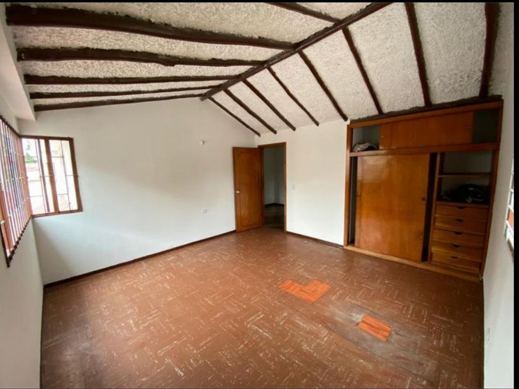 Casa de 5 alcobas en venta en Estrella Del Norte, Bogotá, 242 m² · foto 10 de 20