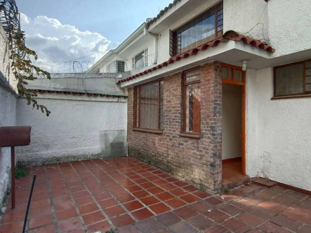 Casa de 5 alcobas en venta en Estrella Del Norte, Bogotá, 242 m² · foto 18 de 20
