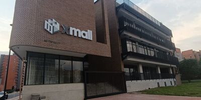 Descubre este exclusivo local ubicado en el corazón de la ciudad, con una superficie de 24.9 metros cuadrados ideales para dar vida a tu próximo emprendimiento. Con una ubicación estratégica y un diseño moderno, este espacio ofrece infinitas posibilidades para tu negocio. No pierdas la oportunidad de establecer tu marca en este vibrante entorno urbano. ¡Contáctanos para más información!