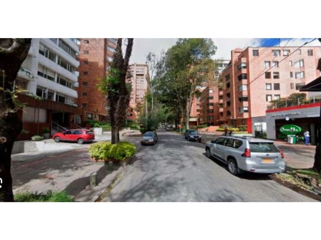 Apartamento de 2 alcobas en venta en La Cabrera, Bogotá, 206 m² · foto 2 de 6