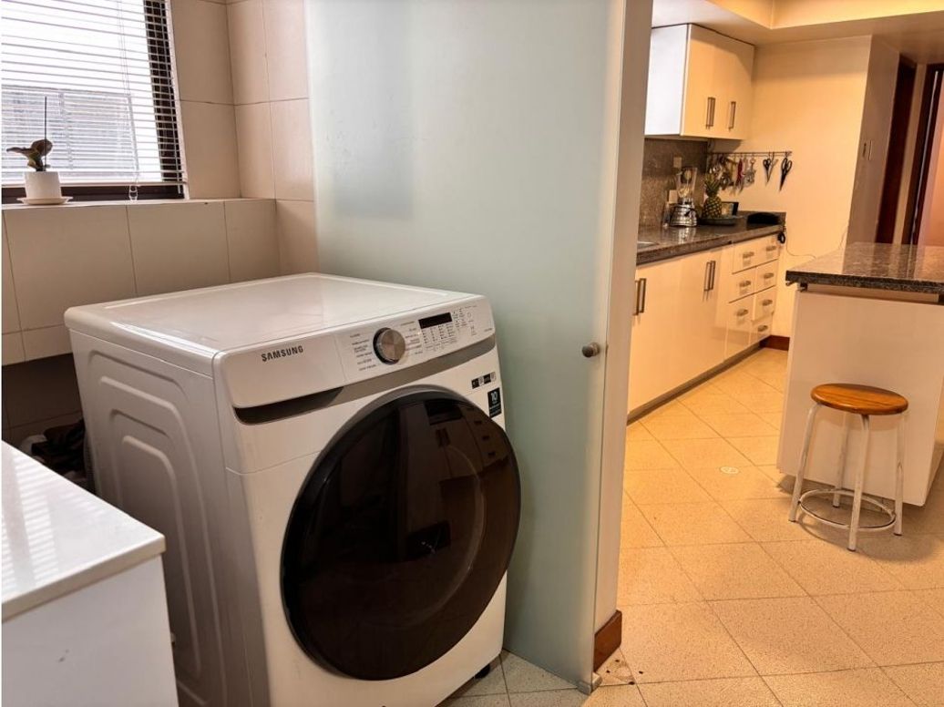 Apartamento de 2 alcobas en venta en Rosales Bajo, Bogotá, 240 m² · foto 11 de 15