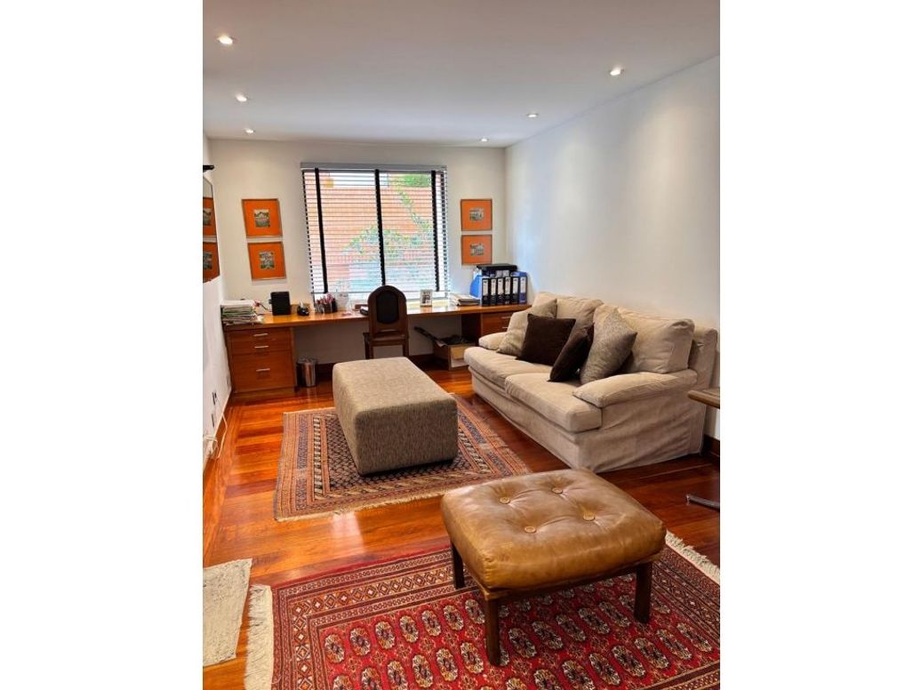 Apartamento de 2 alcobas en venta en Rosales Bajo, Bogotá, 240 m² · foto 9 de 15