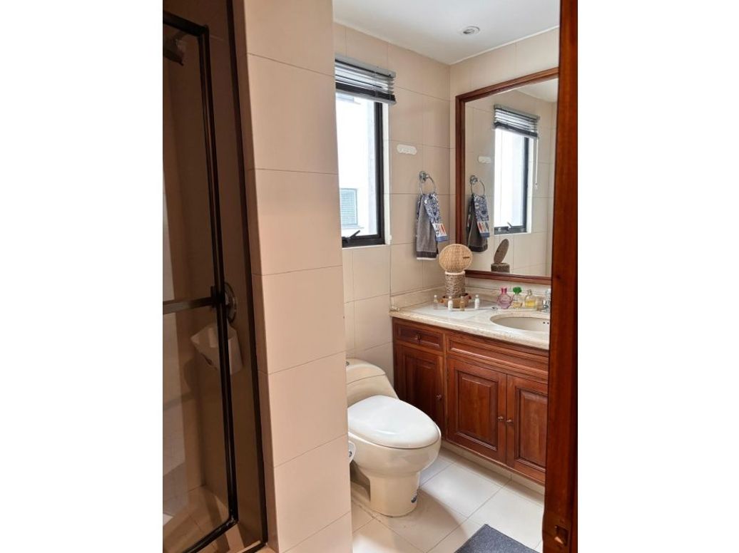 Apartamento de 2 alcobas en venta en Rosales Bajo, Bogotá, 240 m² · foto 13 de 15