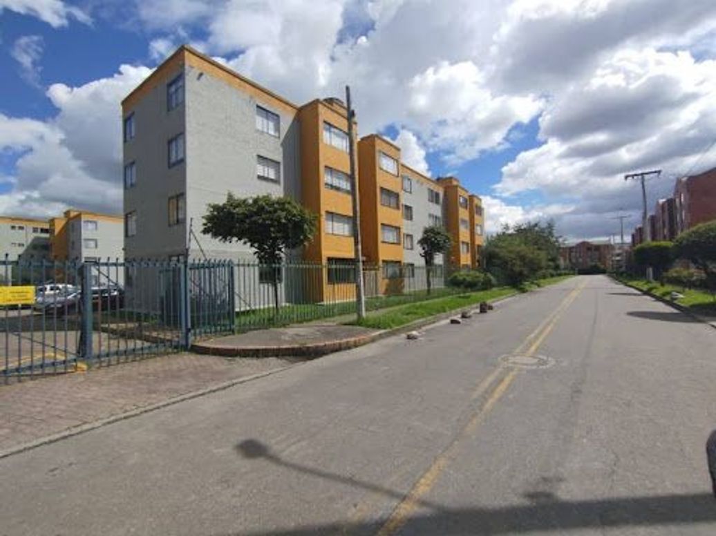 Apartamento de 4 alcobas en venta en El Cortijo, Bogotá, 69 m² · foto 2 de 20