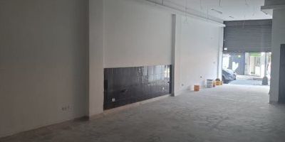 EXCELENTE UBICACION A 2 CUADRAS DEL PARQUE PRINCIPAL // BUEN FUJO PEATONAL Y BUEN TRANSPORTE PUBLICO // CERCA A PILSEN