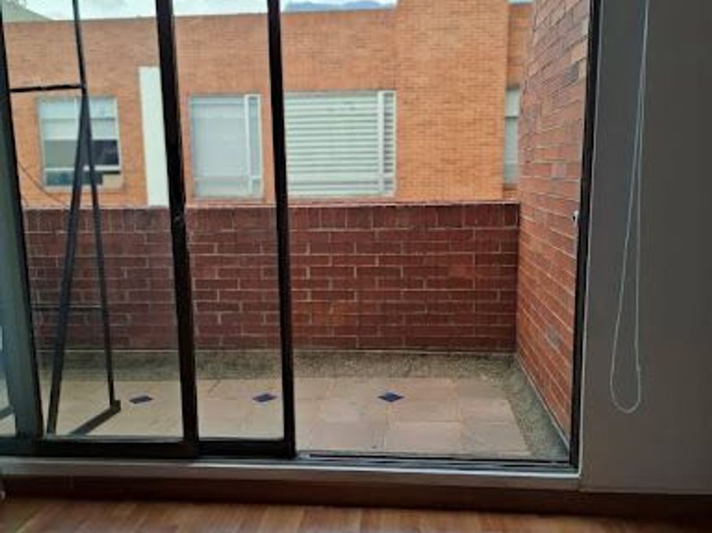 Apartamento de 3 alcobas en venta en Bella Suiza, Bogotá, 169 m² · foto 7 de 20