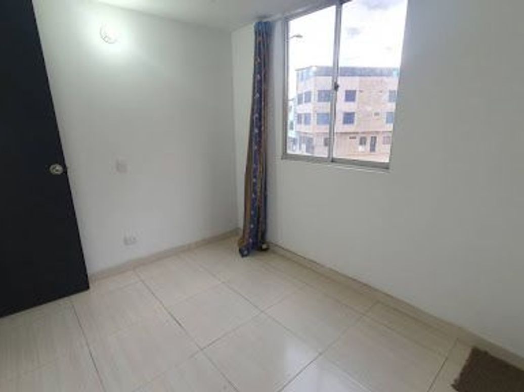 Apartamento de 2 alcobas en venta en Villa Alemania, Bogotá, 43 m² · foto 8 de 12