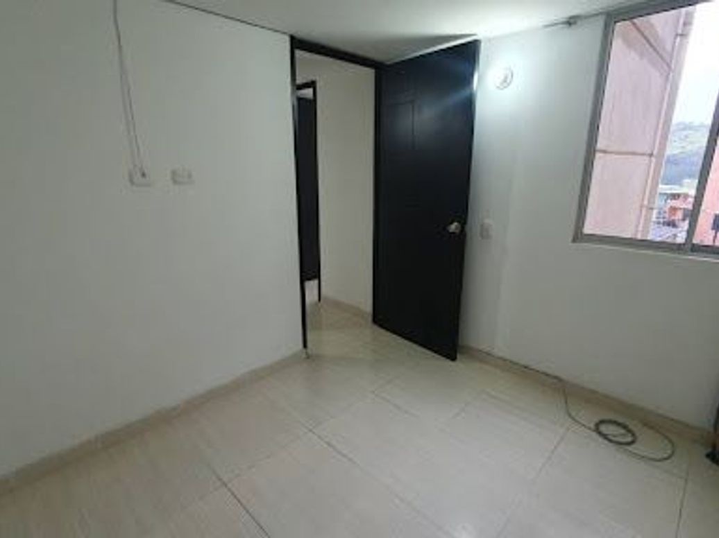 Apartamento de 2 alcobas en venta en Villa Alemania, Bogotá, 43 m² · foto 5 de 12