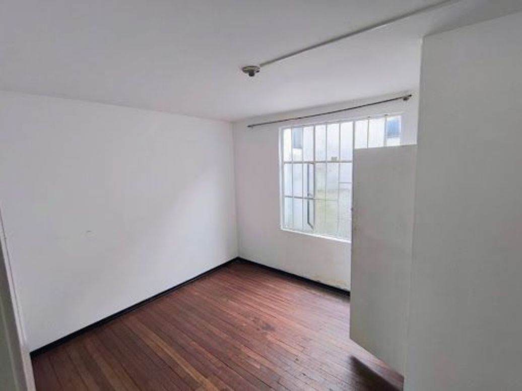 Casa de 5 alcobas en venta en Ciudad Jardín Sur, Bogotá, 403 m² · foto 13 de 20