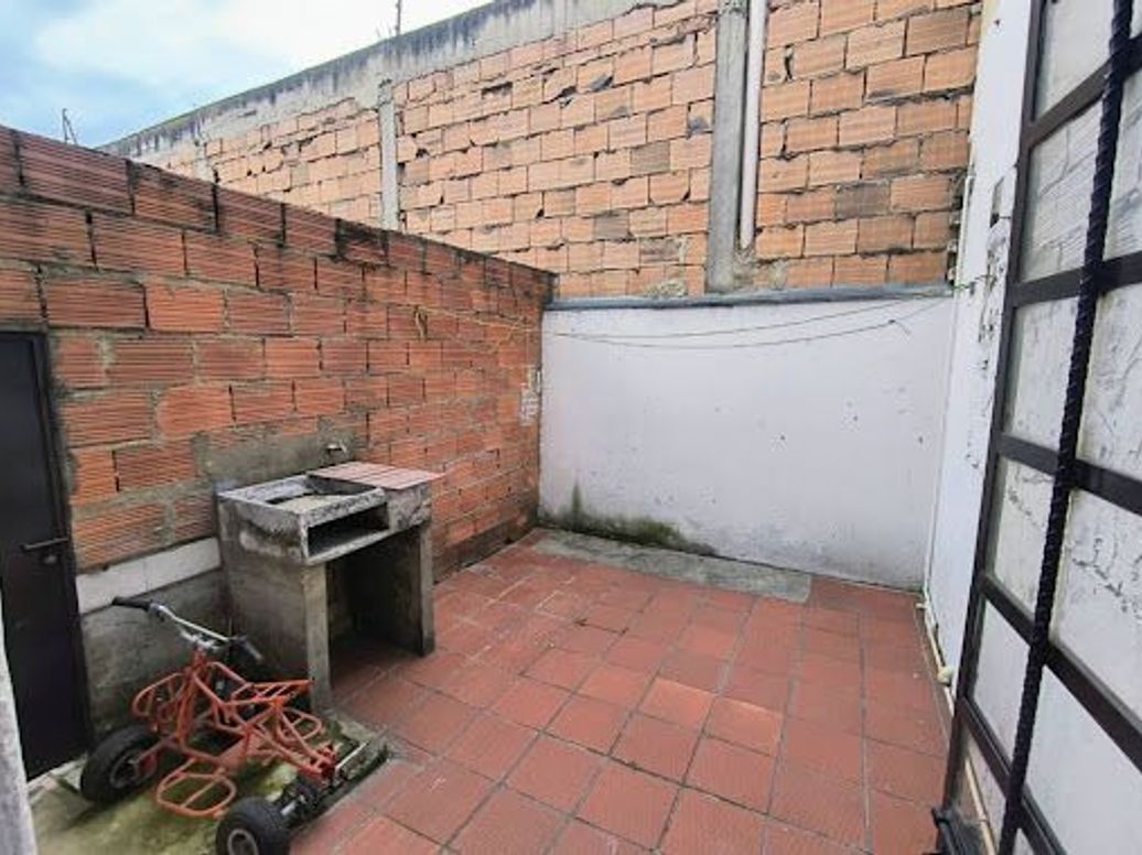 Casa de 5 alcobas en venta en Ciudad Jardín Sur, Bogotá, 403 m² · foto 7 de 20