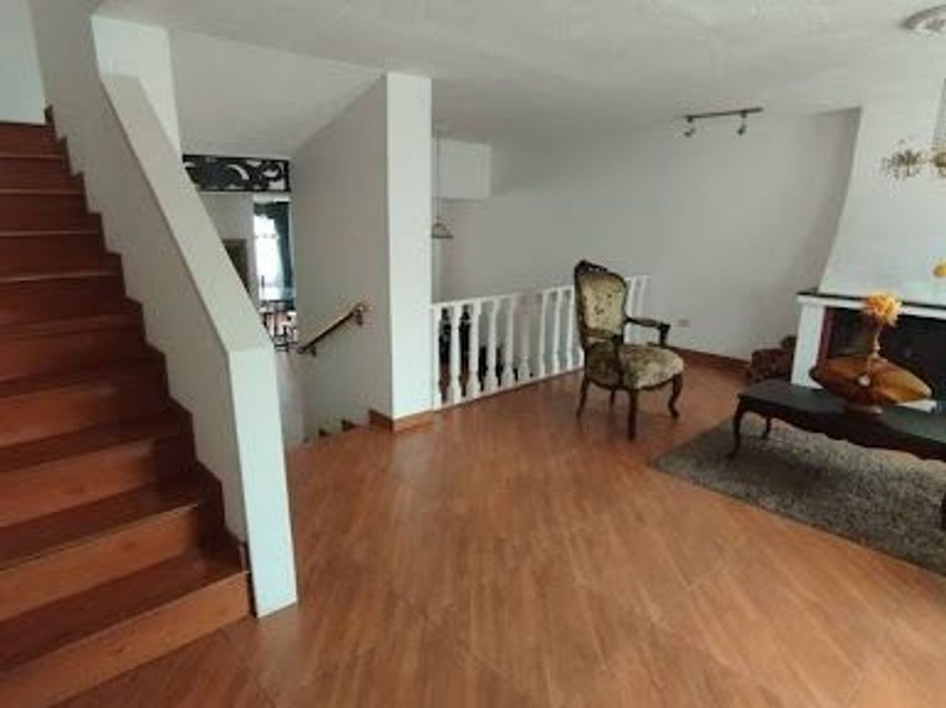 Casa de 3 alcobas en venta en Niza, Bogotá, 270 m² · foto 5 de 20