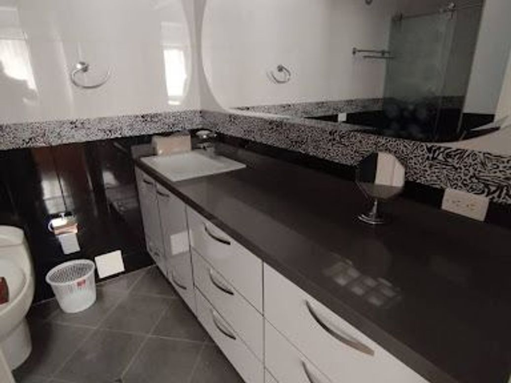 Casa de 3 alcobas en venta en Niza, Bogotá, 270 m² · foto 16 de 20
