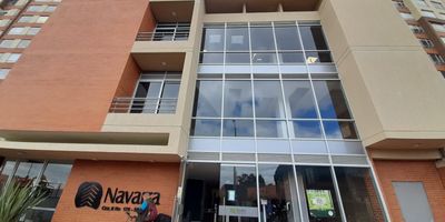 Acogedor apartamento en arriendo en El Redil, Bogotá. Este inmueble de estrato 5 cuenta con 1 habitación y 1 baño, distribuidos en 35 m² de área construida. Ofrece un espacio luminoso con vista al oriente y a los cerros orientales. El edificio, con 6 años de antigüedad, dispone de ascensor y se ubica en una zona conveniente de Bogotá, facilitando el acceso a servicios. El canon de arriendo es de $1.222.500. Interesado en conocer este apartamento? Consulta las opciones de contacto (WhatsApp, ver teléfonos, quiero que me contacten) para agendar una visita.