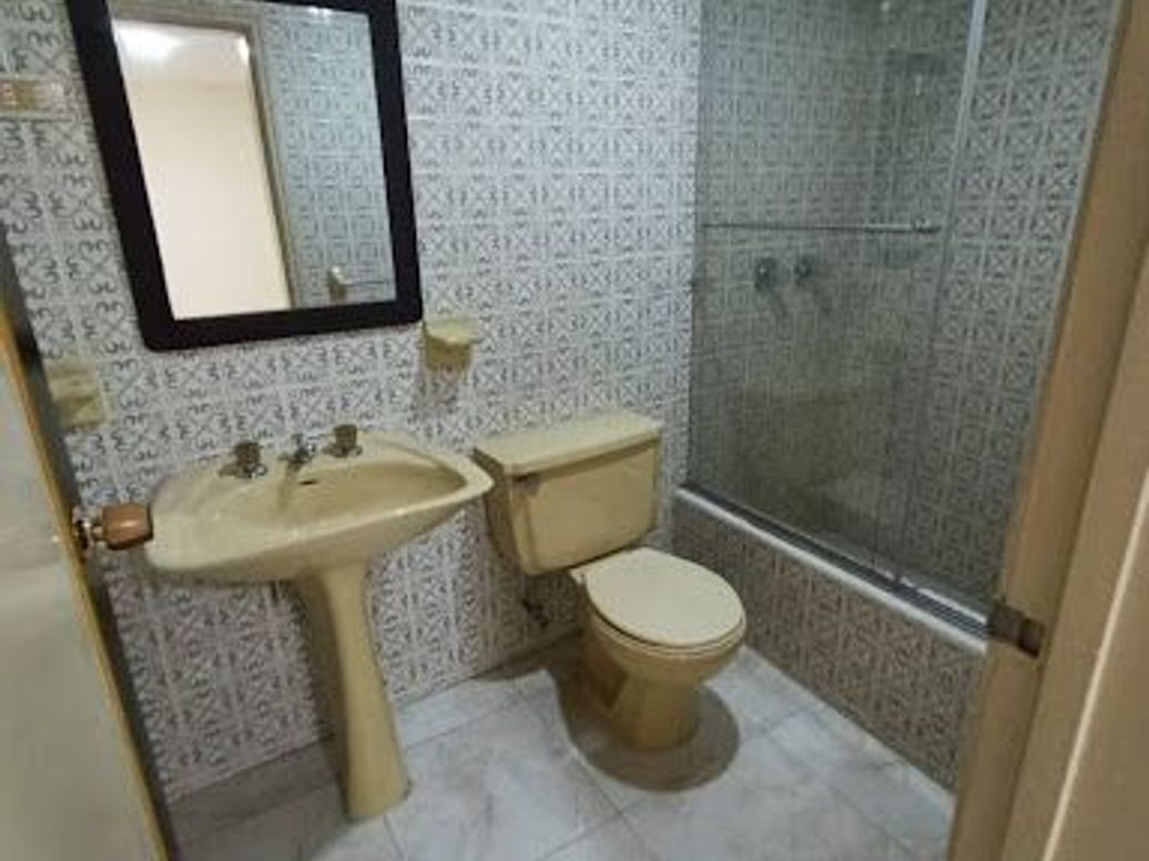 Casa de 10 alcobas en venta en Teusaquillo, Bogotá, 480 m² · foto 10 de 20