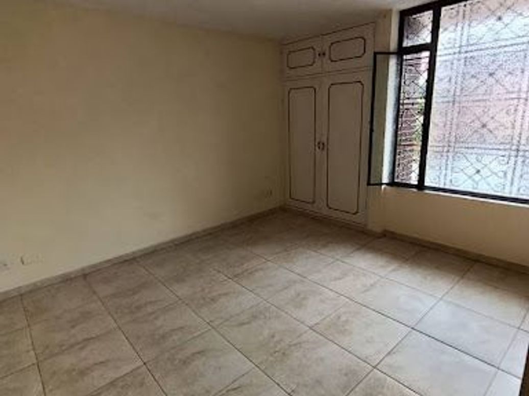 Casa de 10 alcobas en venta en Teusaquillo, Bogotá, 480 m² · foto 5 de 20