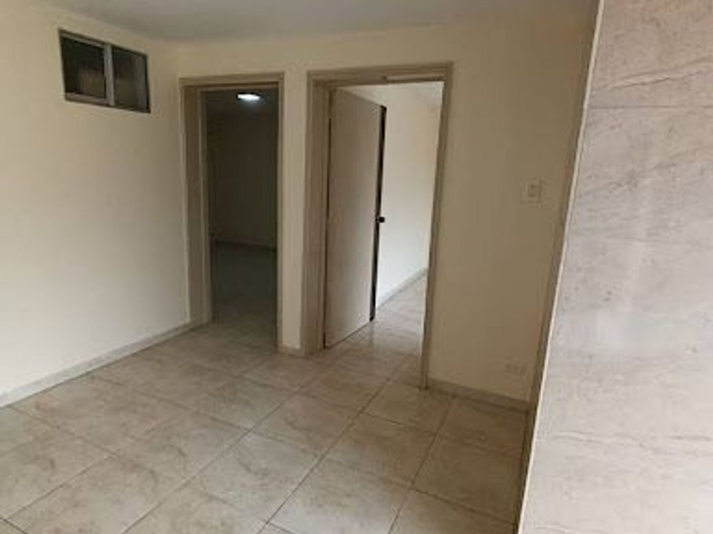 Casa de 10 alcobas en venta en Teusaquillo, Bogotá, 480 m² · foto 3 de 20