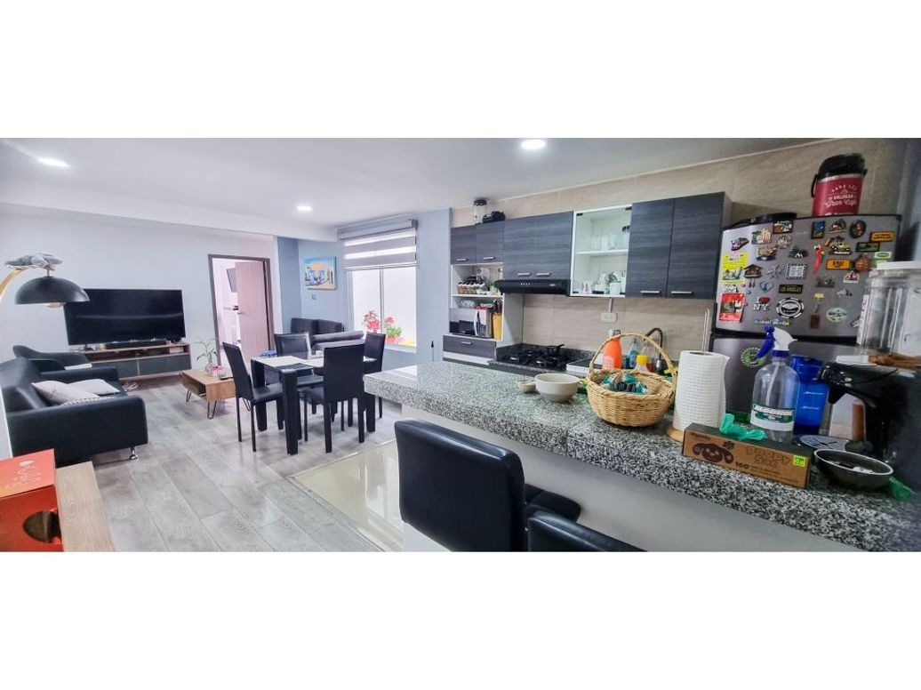 Casa de 6 alcobas en venta en San Fernando Occidental, Bogotá, 365 m² · foto 4 de 14