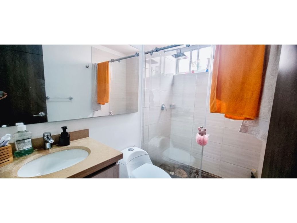 Apartamento de 4 alcobas en venta en Britalia, Bogotá, 92 m² · foto 11 de 19