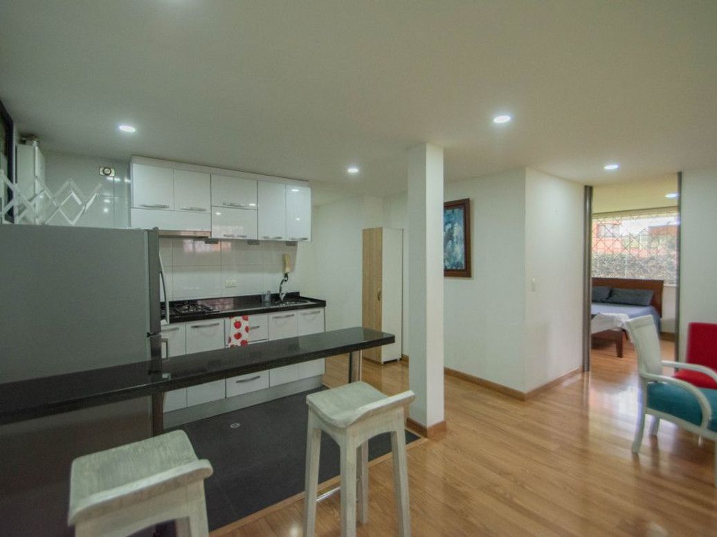Apartamento de 2 alcobas en venta en Santa Barbara Central, Bogotá, 70 m² · foto 4 de 18