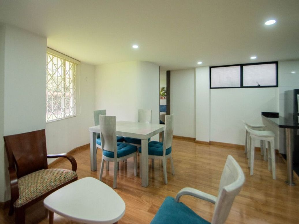 Apartamento de 2 alcobas en venta en Santa Barbara Central, Bogotá, 70 m² · foto 7 de 18
