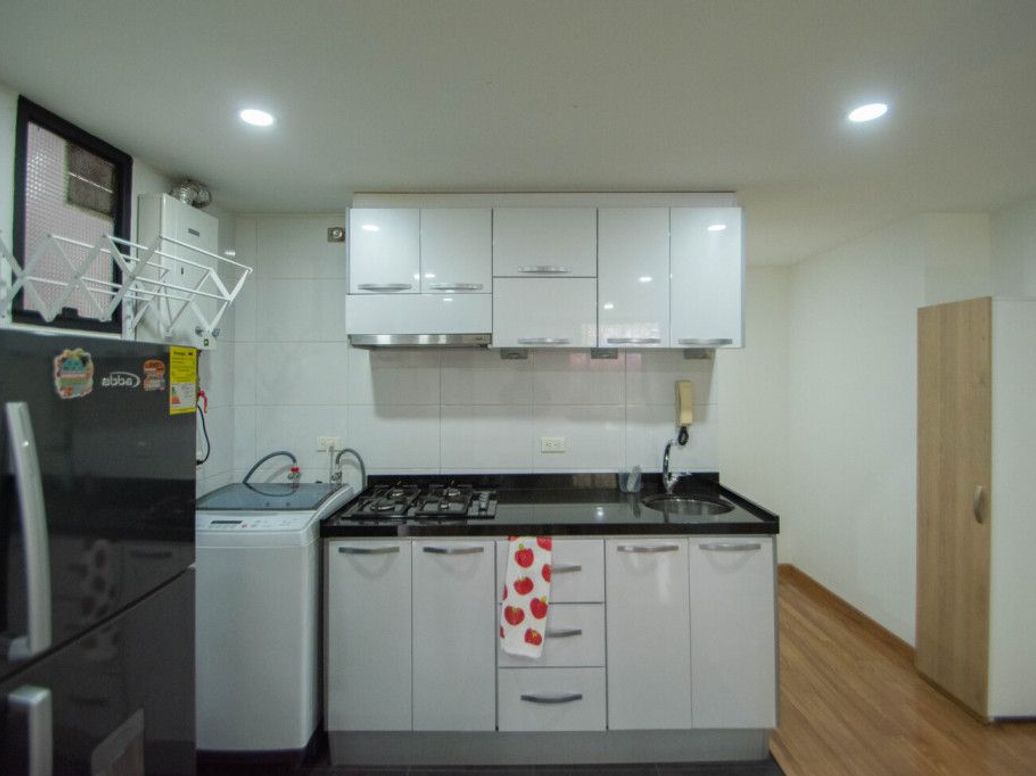 Apartamento de 2 alcobas en venta en Santa Barbara Central, Bogotá, 70 m² · foto 11 de 18