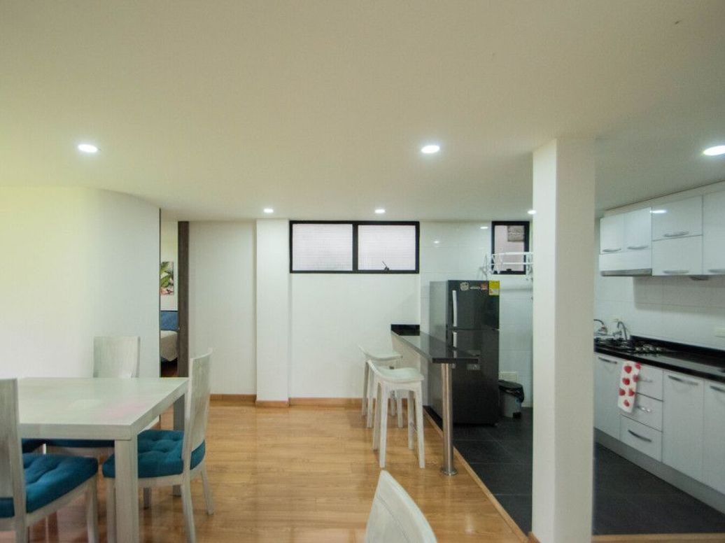 Apartamento de 2 alcobas en venta en Santa Barbara Central, Bogotá, 70 m² · foto 6 de 18