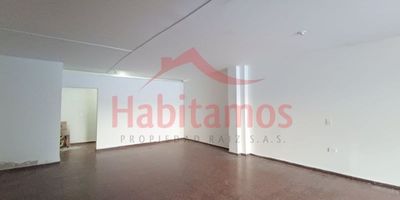 Local con área de 70m2, estrato 2.Ubicado en un piso 2, ofrece un nivel de privacidad útil para quienes buscan tranquilidad, con buena ventilación y luz natural, cuenta con cocina sencilla y 2 baños para mayor comodidad.