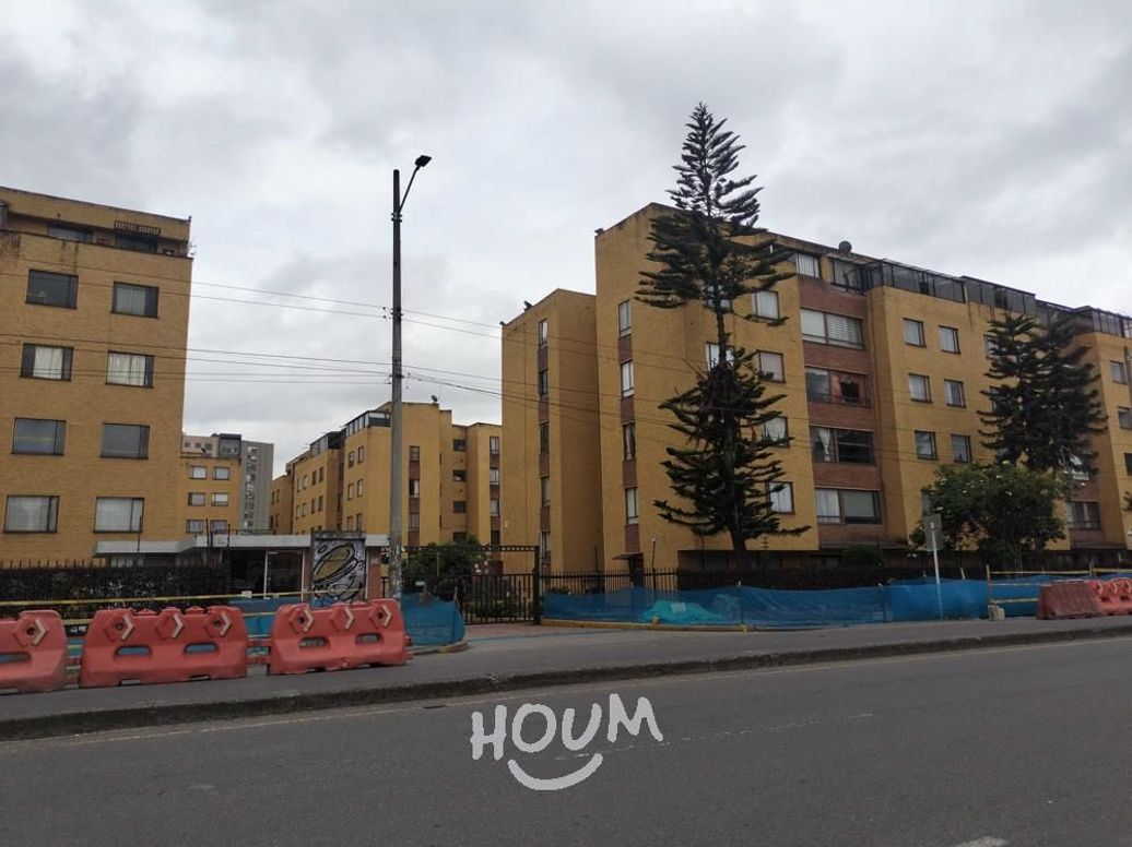 Apartamento de 3 alcobas en venta en Prado Veraniego Sur, Bogotá, 55 m² · foto 3 de 18